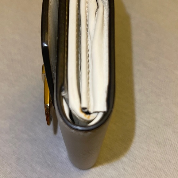 GUCCI WALLET - Picture 4 of 4